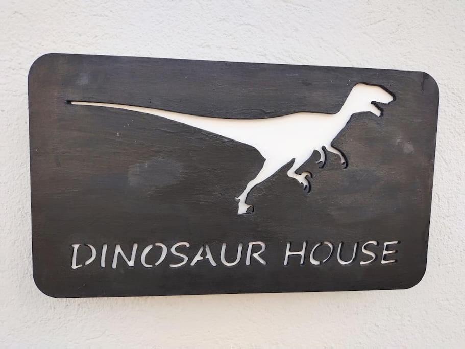 Dinosaur House Apartment Coll de Nargó Exterior foto