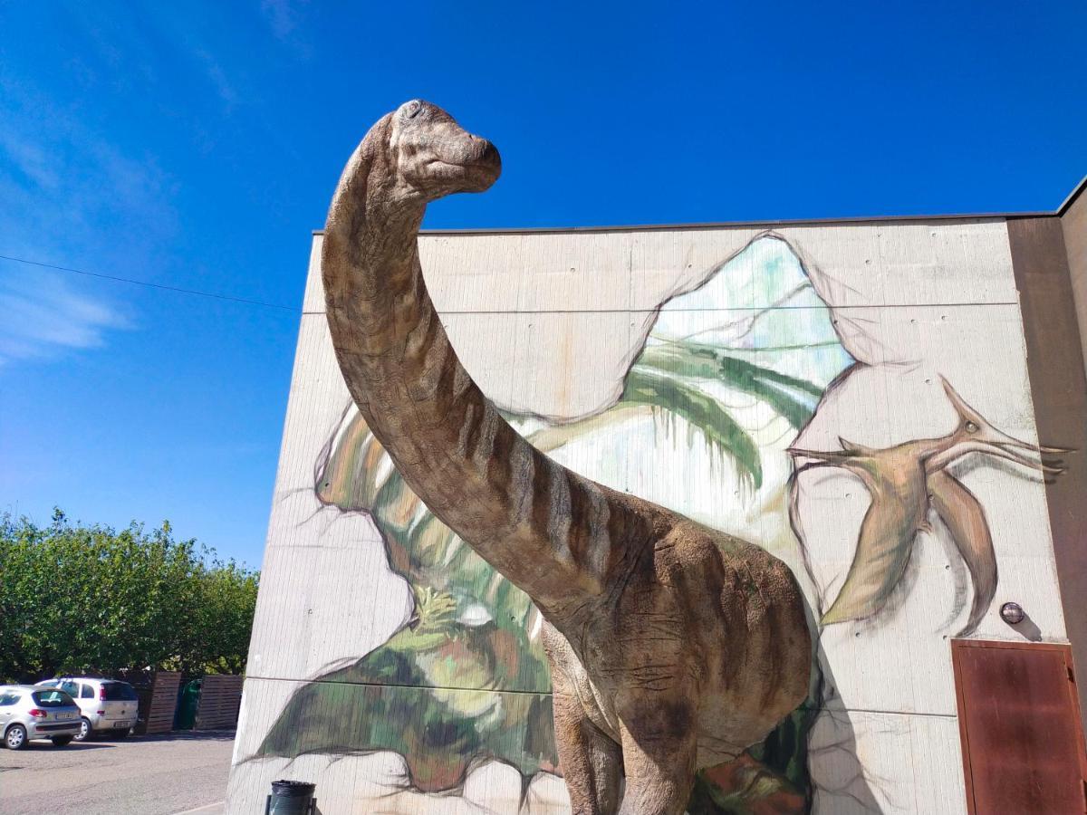 Dinosaur House Apartment Coll de Nargó Exterior foto